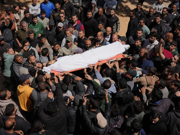 غزہ: اسرائیل کا نمازِ جنازہ پر فضائی حملہ، 9 سوگوار شہید اور متعدد زخمی